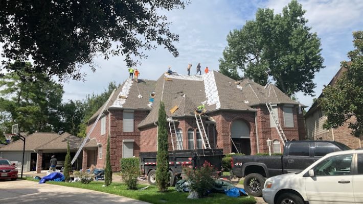 M&M Roofing, Siding & Windows-3